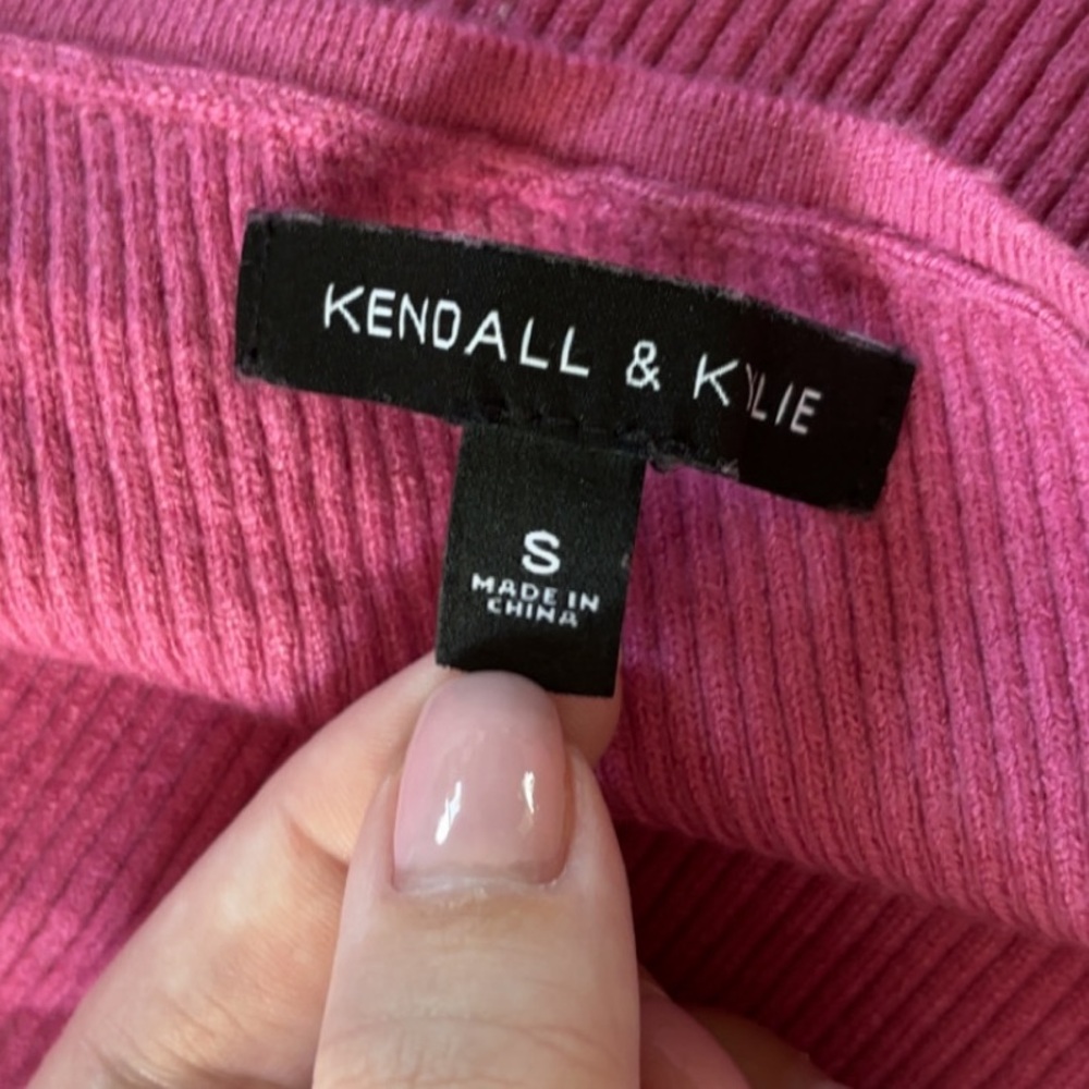 Kendall & Kylie Asymmetrical Pink Top - Picture 11 of 11